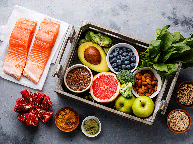 ماهی ها، میوه ها و مغز ها از بهترین منابه برای جبران کمبود ویتامین d هستند. 